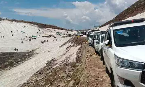मैदानी इलाकों में तापमान बढ़ने से Kullu-Manali क्षेत्र में पर्यटकों की संख्या बढ़ी