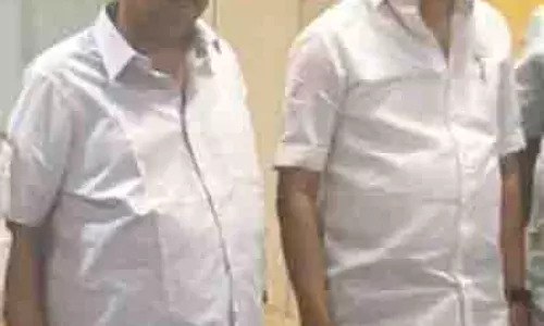 CM Stalin ने भाई एम.के. से मुलाकात की अलागिरी के मदुरै स्थित आवास से राजनीतिक हलचल तेज हो गई