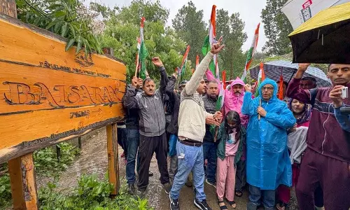 J&K में पर्यटन को पुनर्जीवित करने के लिए टूर ऑपरेटरों को अमरनाथ यात्रा से उम्मीदें J&K में पर्यटन को पुनर्जीवित करने के लिए टूर ऑपरेटरों को अमरनाथ यात्रा से उम्मीदें