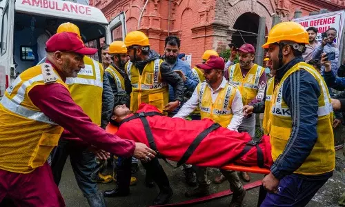 J&K में मेगा मॉक ड्रिल के दौरान नागरिक सुरक्षा बल सक्रिय J&K में मेगा मॉक ड्रिल के दौरान नागरिक सुरक्षा बल सक्रिय