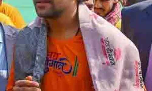 Dheerendra Shastri ने ईद-उल-अजहा पर पशु बलि का विरोध किया Dheerendra Shastri ने ईद-उल-अजहा पर पशु बलि का विरोध किया