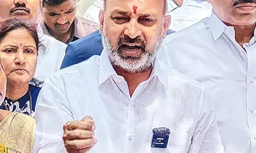 कलवकुंतला मामला एक पारिवारिक ड्रामा है: Bandi Sanjay कलवकुंतला मामला एक पारिवारिक ड्रामा है: Bandi Sanjay