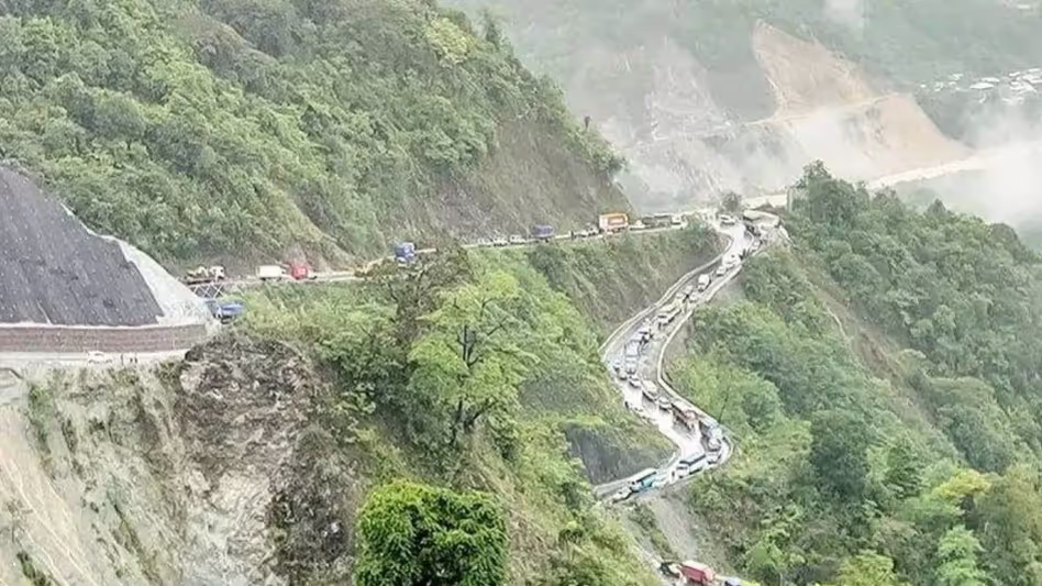 Arunachal : मूसलाधार बारिश के कारण क्रा दादी जिले में सड़कें अवरुद्ध, लोगों से यात्रा न करने की अपील Arunachal : मूसलाधार बारिश के कारण क्रा दादी जिले में सड़कें अवरुद्ध, लोगों से यात्रा न करने की अपील