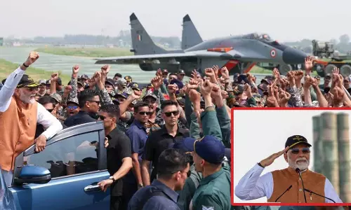ऑपरेशन सिंदूर पर पीएम मोदी की प्रशंसा, जानें किसने बताया भारत का सच्चा रक्षक