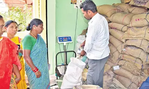 Andhra: सरकार ने राशन की डोरस्टेप डिलीवरी बंद की