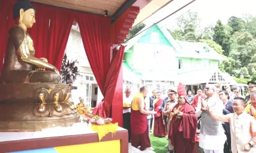 Sikkim : राजभवन में भगवान बुद्ध की प्रतिमा का अनावरण Sikkim : राजभवन में भगवान बुद्ध की प्रतिमा का अनावरण