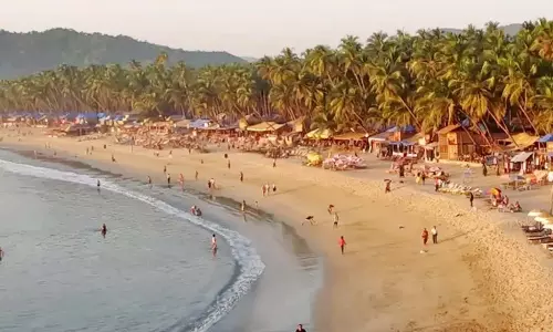 Arambol में पर्यटकों के उत्पीड़न में वृद्धि से गोवा की प्रतिष्ठा को खतरा Arambol में पर्यटकों के उत्पीड़न में वृद्धि से गोवा की प्रतिष्ठा को खतरा