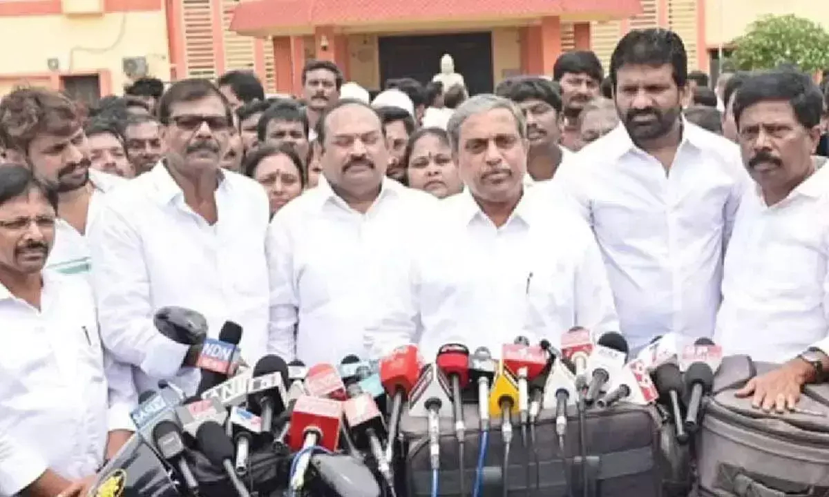 Andhra: आरबीसी को आंध्र प्रदेश में लागू किया जा रहा है: सज्जला Andhra: आरबीसी को आंध्र प्रदेश में लागू किया जा रहा है: सज्जला