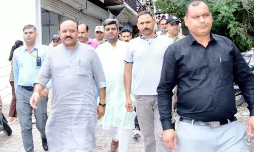 उपमुख्यमंत्री ने Nowshera में सीमावर्ती क्षेत्रों का दौरा किया, जनता की शिकायतों का समाधान
