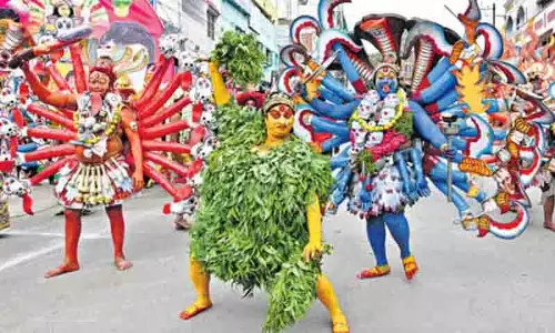 117वां श्री सिंहवाहिनी Mahankali मंदिर बोंडालु 11 जुलाई को शुरू होगा 117वां श्री सिंहवाहिनी Mahankali मंदिर बोंडालु 11 जुलाई को शुरू होगा