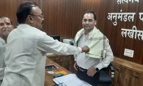 नेशनल चेंबर ऑफ कॉमर्स केअध्यक्ष ने नए SDO का किया स्वागत