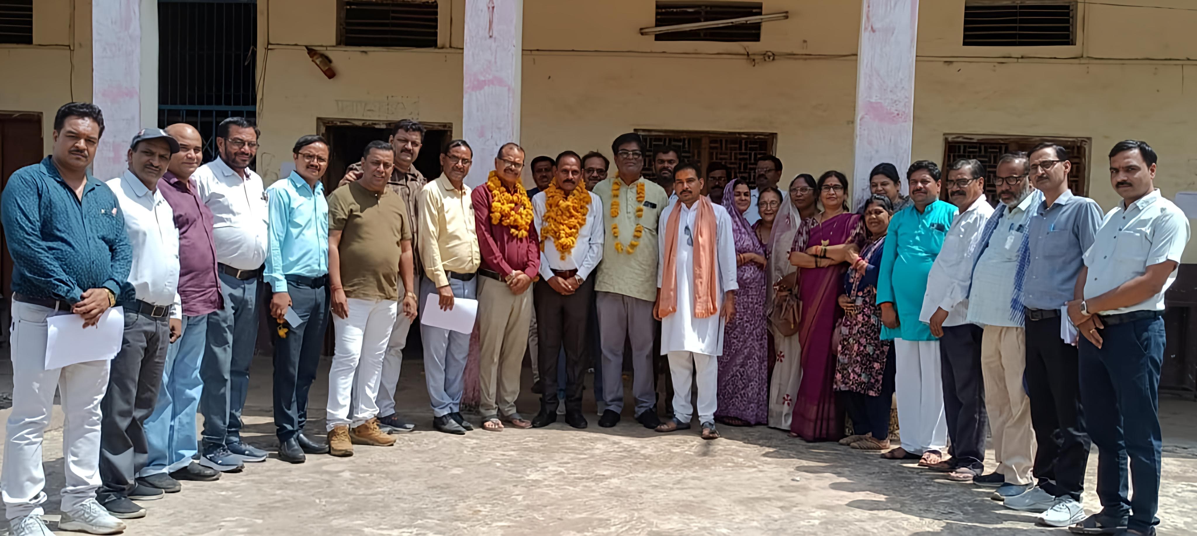 रायसेन में मप्र शिक्षक संघ की जिला इकाई का निर्वाचन संपन्न