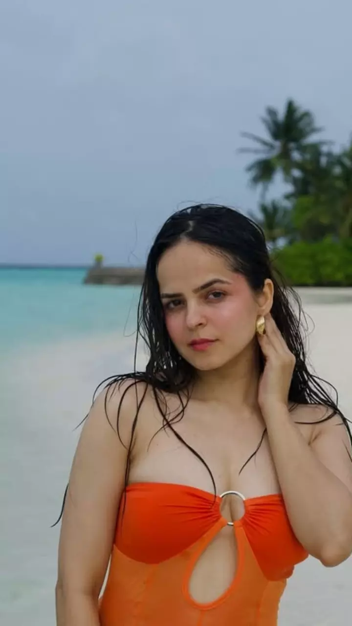 Palak Sindhwani ने इंटरनेट पर लगाई आग