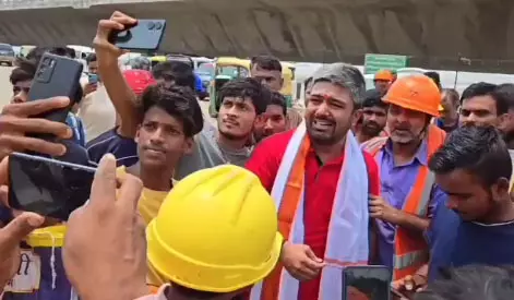 मनीष कश्यप ने रो रोकर पिटाई बयां किया, वीडियो मनीष कश्यप ने रो रोकर पिटाई बयां किया, वीडियो
