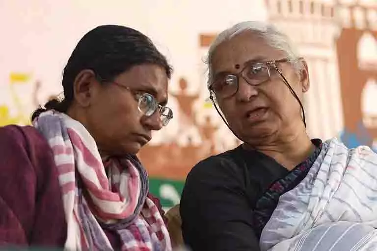 कांग्रेस नेताओं द्वारा पदों के लिए लॉबिंग तेज करने के बीच Meenakshi नटराजन ने एक-एक बैठक की कांग्रेस नेताओं द्वारा पदों के लिए लॉबिंग तेज करने के बीच Meenakshi नटराजन ने एक-एक बैठक की