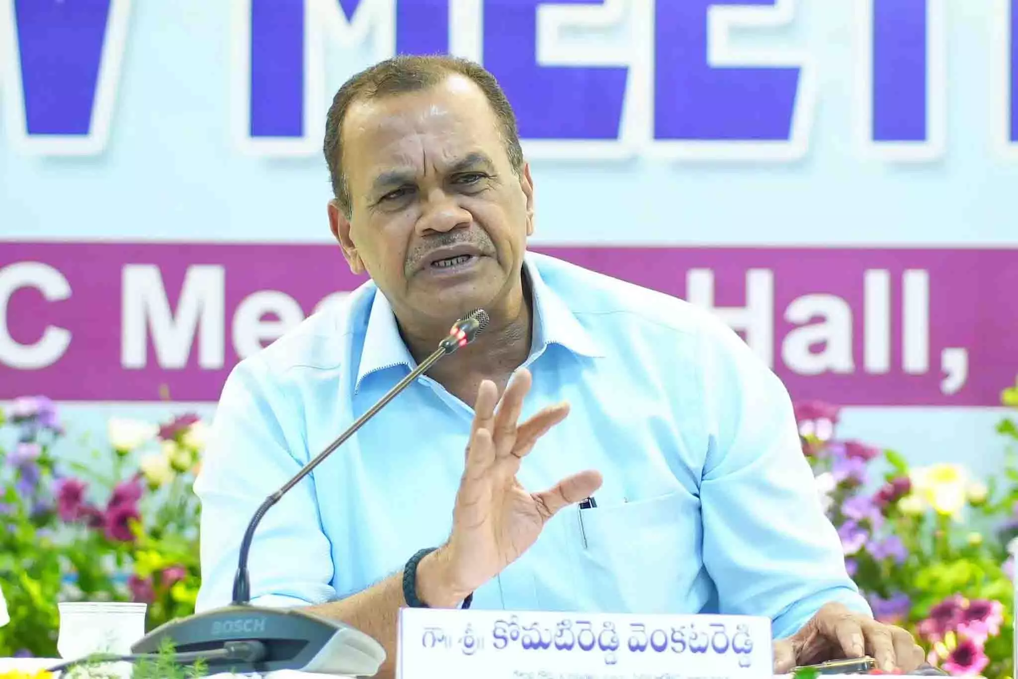 तेलंगाना में बीआरएस इतिहास बन जाएगा: Komatireddy तेलंगाना में बीआरएस इतिहास बन जाएगा: Komatireddy
