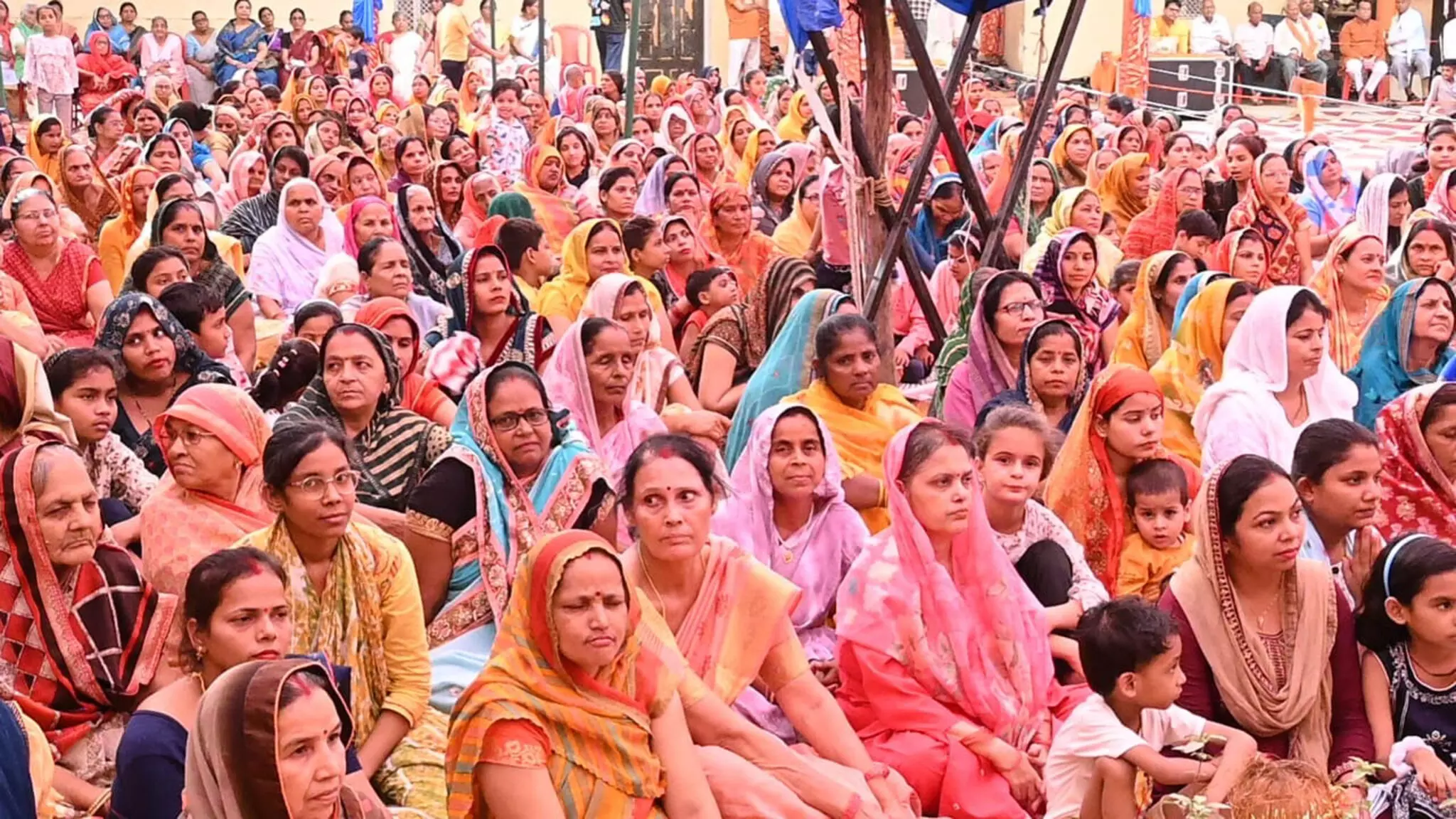 Farrukhabad: भावनाओं से भरी केवट कथा सुन भक्त हुए अभिभूत Farrukhabad: भावनाओं से भरी केवट कथा सुन भक्त हुए अभिभूत