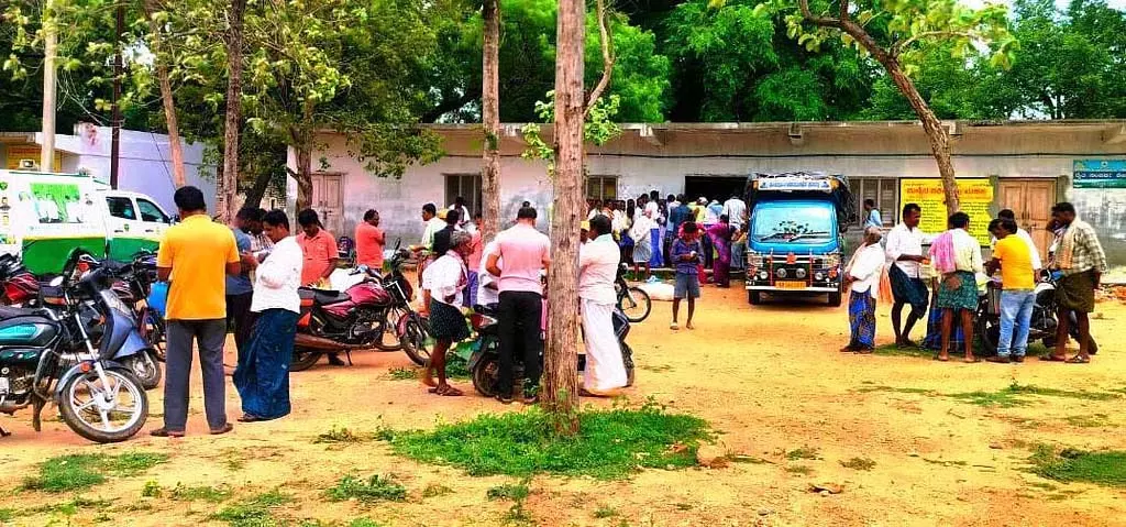 Kottur : अन्नदाता का ध्यान बुवाई पर रहता Kottur : अन्नदाता का ध्यान बुवाई पर रहता