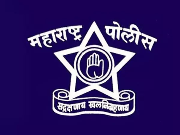 महाराष्ट्र ATS ने ठाणे के पडघा में छापेमारी की, सिमी के पूर्व सदस्य साकिब नाचन के घर की तलाशी ली गई महाराष्ट्र ATS ने ठाणे के पडघा में छापेमारी की, सिमी के पूर्व सदस्य साकिब नाचन के घर की तलाशी ली गई