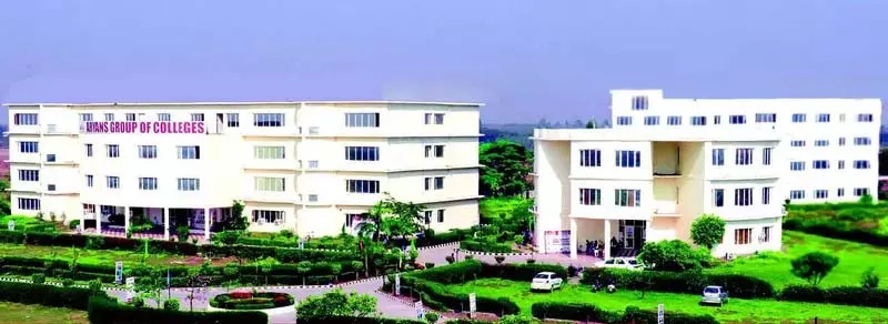 आर्यन्स और DUCAT स्कूल ऑफ AI के बीच तकनीकी कौशल संवर्धन हेतु समझौता आर्यन्स और DUCAT स्कूल ऑफ AI के बीच तकनीकी कौशल संवर्धन हेतु समझौता