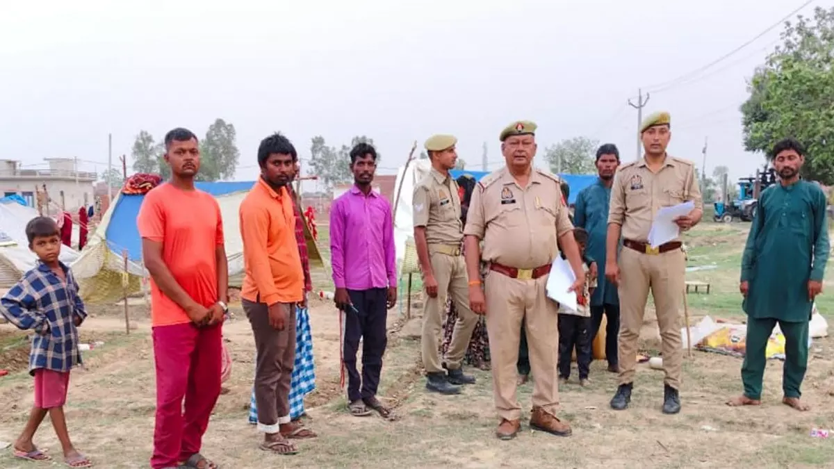 Bareilly में अवैध घुसपैठ की जांच, 22 और संदिग्धों की पहचान प्रक्रिया शुरू Bareilly में अवैध घुसपैठ की जांच, 22 और संदिग्धों की पहचान प्रक्रिया शुरू