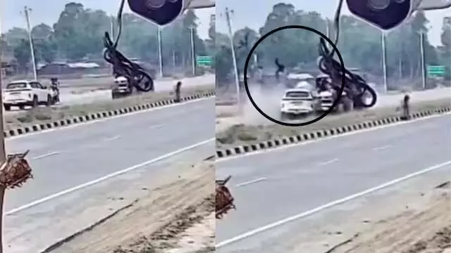 गोरखपुर हादसा: कार की टक्कर से उड़े बाइक सवार गोरखपुर हादसा: कार की टक्कर से उड़े बाइक सवार