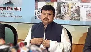 MP: ऊर्जा मंत्री ने एक महीने तक AC और ईंधन से चलने वाले वाहनों से दूरी बनाए रखने का संकल्प लिया MP: ऊर्जा मंत्री ने एक महीने तक AC और ईंधन से चलने वाले वाहनों से दूरी बनाए रखने का संकल्प लिया