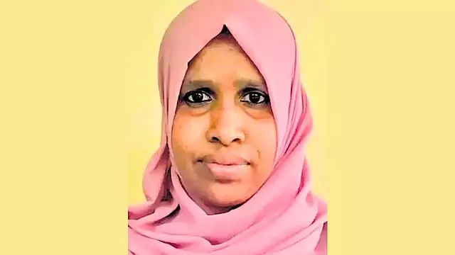 बेटी की शादी में कपकेक खाने के बाद मां की दम घुटने से मौत बेटी की शादी में कपकेक खाने के बाद मां की दम घुटने से मौत