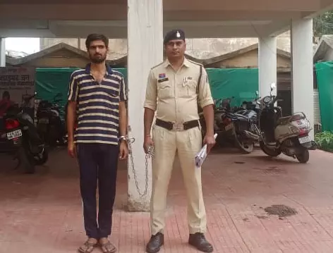 देवेन्द्र नगर मंडी गेट के पास गांजा तस्कर गिरफ्तार, साइबर यूनिट ने पकड़ा देवेन्द्र नगर मंडी गेट के पास गांजा तस्कर गिरफ्तार, साइबर यूनिट ने पकड़ा
