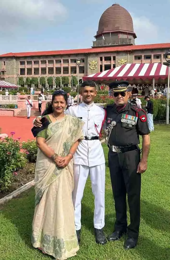 ट्रांस-गिरी के विवेक ने गर्व और उद्देश्य के साथ NDA से स्नातक किया ट्रांस-गिरी के विवेक ने गर्व और उद्देश्य के साथ NDA से स्नातक किया