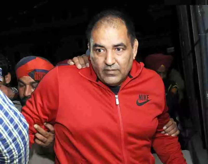 700 करोड़ रुपये के ड्रग रैकेट का दोषी Jagdish Bhola 12 साल बाद जेल से बाहर आया 700 करोड़ रुपये के ड्रग रैकेट का दोषी Jagdish Bhola 12 साल बाद जेल से बाहर आया