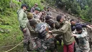 Sikkim में भूस्खलन से सेना के 3 जवान शहीद, 6 अब भी लापता Sikkim में भूस्खलन से सेना के 3 जवान शहीद, 6 अब भी लापता