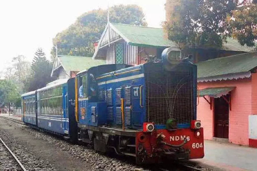 Darjeeling हिमालयन रेलवे के उपलक्ष्य में 8 जून से 15 जून तक सप्ताह भर चलने वाला महोत्सव Darjeeling हिमालयन रेलवे के उपलक्ष्य में 8 जून से 15 जून तक सप्ताह भर चलने वाला महोत्सव