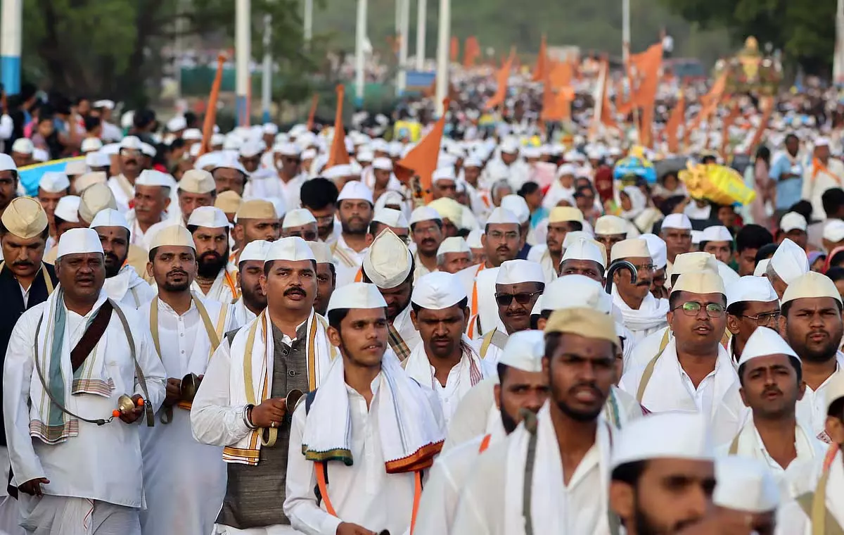 Pune : स्वास्थ्य विभाग ने आषाढ़ी वारी पालकी 2025 से पहले महत्वपूर्ण निरीक्षण किया Pune : स्वास्थ्य विभाग ने आषाढ़ी वारी पालकी 2025 से पहले महत्वपूर्ण निरीक्षण किया