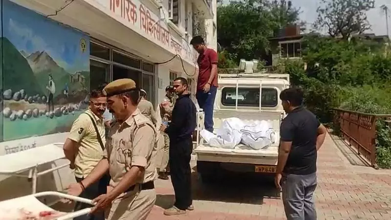 बाइक-बस में जोरदार टक्कर, दो युवकों की मौके पर मौत बाइक-बस में जोरदार टक्कर, दो युवकों की मौके पर मौत
