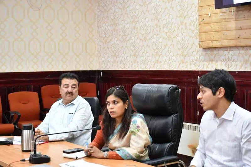Jammu: बैठक में ग्रामीण विकास योजनाओं, परियोजनाओं की समीक्षा की Jammu: बैठक में ग्रामीण विकास योजनाओं, परियोजनाओं की समीक्षा की