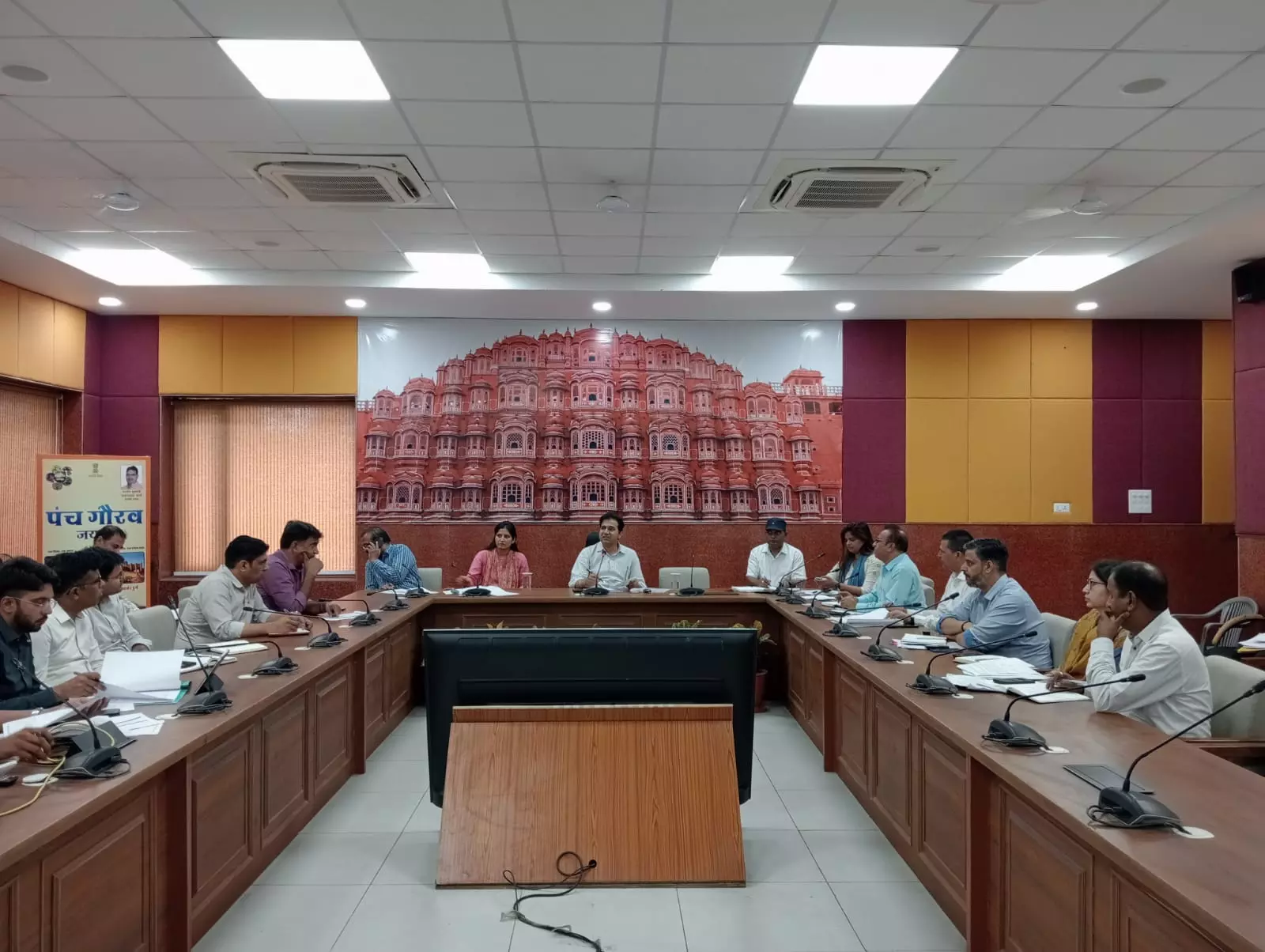 Jaipur: विमुक्त और घुमन्तु परिवारों को मिलेगा पहचान पत्र, पुनर्वास के प्रयास तेज Jaipur: विमुक्त और घुमन्तु परिवारों को मिलेगा पहचान पत्र, पुनर्वास के प्रयास तेज