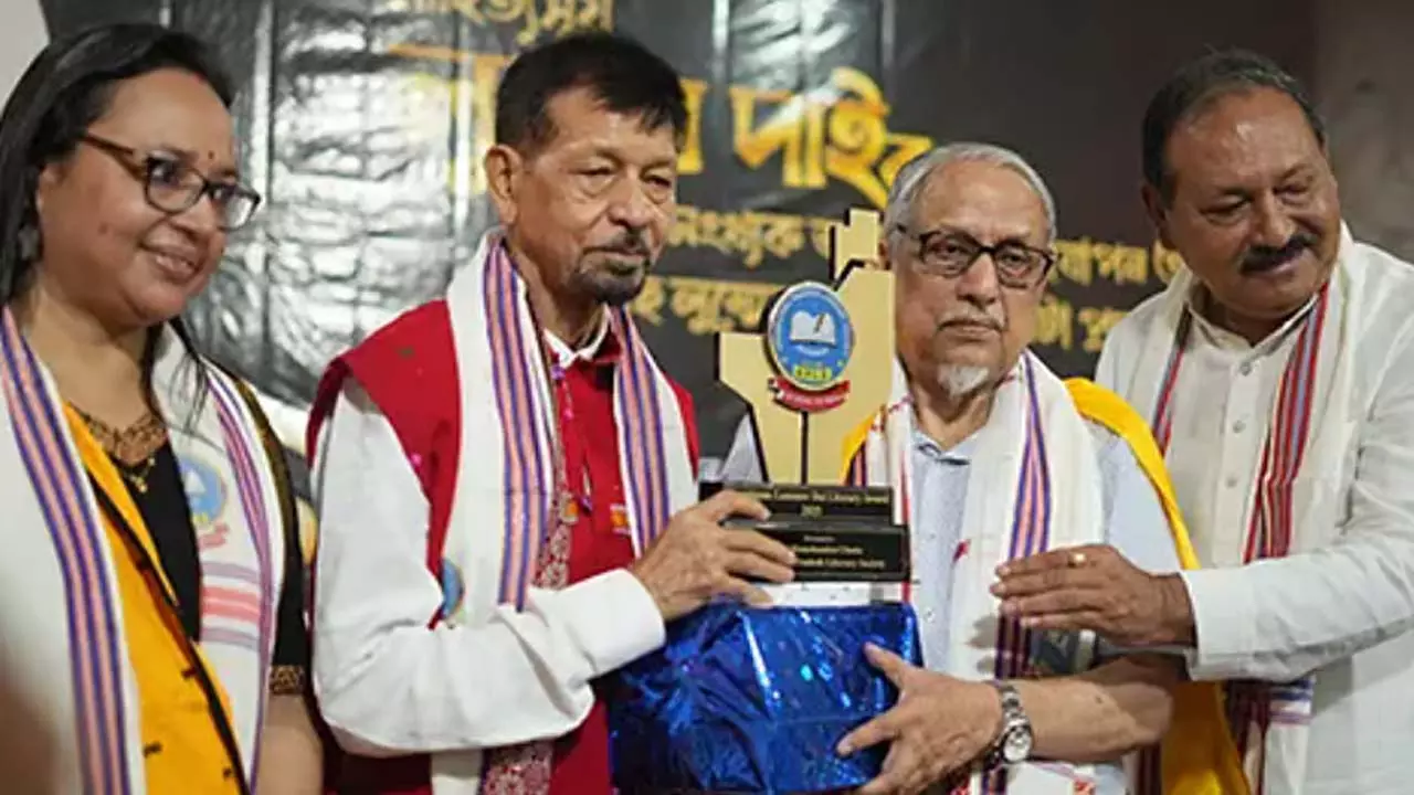 रामचंद्र चुटिया को ल्यूमिनस लुमर दाई साहित्य पुरस्कार मिला रामचंद्र चुटिया को ल्यूमिनस लुमर दाई साहित्य पुरस्कार मिला