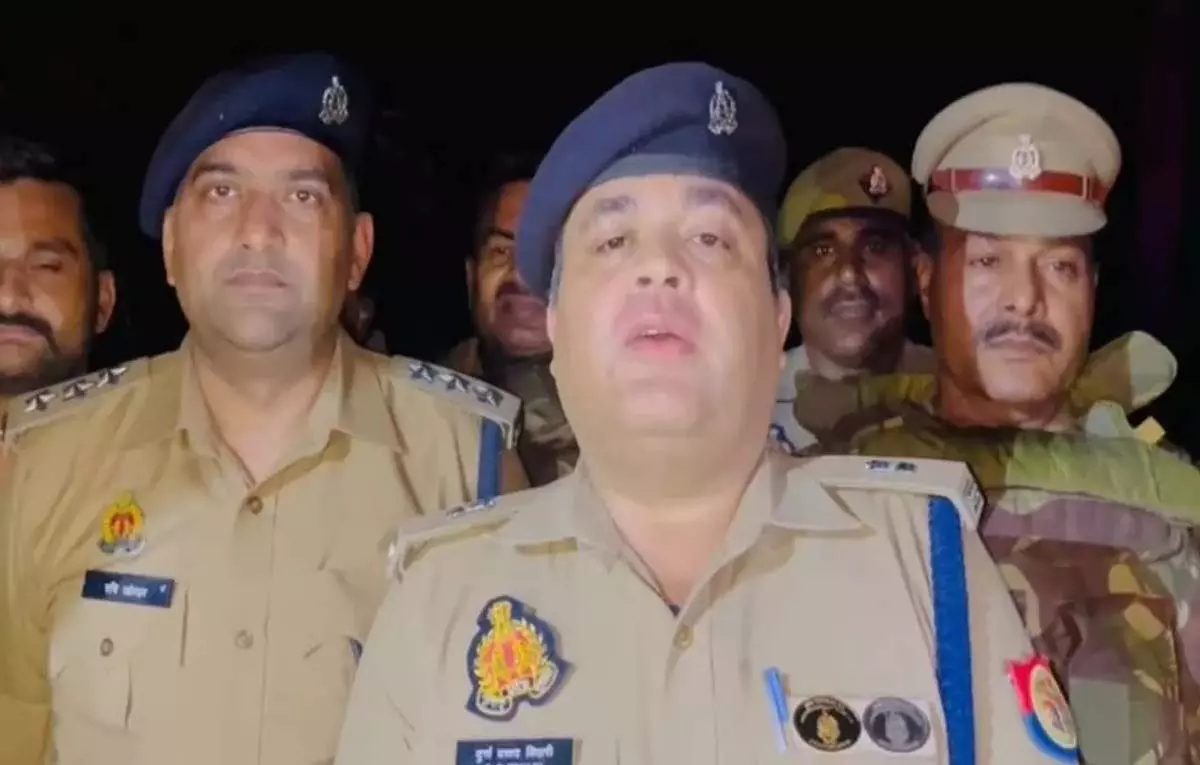 मुठभेड़ में बाराबंकी का बदमाश घायल, Sitapur निवासी समेत तीन अन्य गिरफ्तार मुठभेड़ में बाराबंकी का बदमाश घायल, Sitapur निवासी समेत तीन अन्य गिरफ्तार