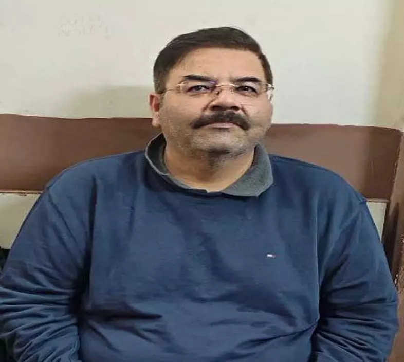 CG BREAKING: शराब घोटाले में कारोबारी विजय भाटिया को मिली 4 दिन की EOW रिमांड CG BREAKING: शराब घोटाले में कारोबारी विजय भाटिया को मिली 4 दिन की EOW रिमांड