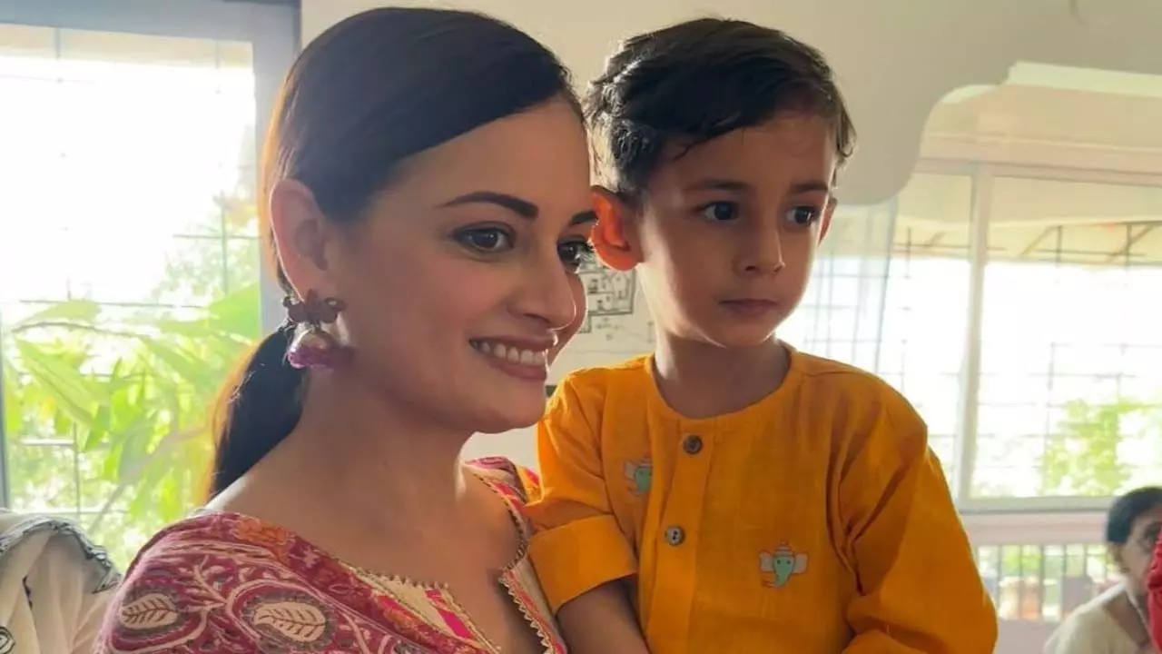Dia Mirza ने बताया कि उनके बेटे अव्यान की आंत में छेद था और उसकी जीवन रक्षक सर्जरी हुई थी Dia Mirza ने बताया कि उनके बेटे अव्यान की आंत में छेद था और उसकी जीवन रक्षक सर्जरी हुई थी