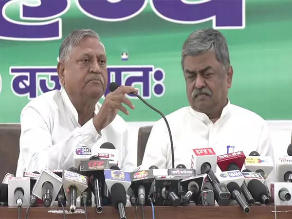राहुल गांधी 4 June को हरियाणा आएंगे, राज्य के वरिष्ठ नेताओं के साथ करेंगे बैठक राहुल गांधी 4 June को हरियाणा आएंगे, राज्य के वरिष्ठ नेताओं के साथ करेंगे बैठक