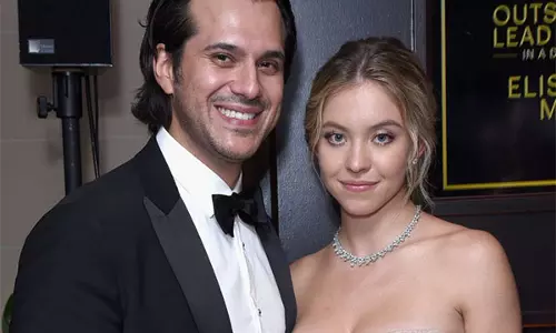 Sydney Sweeney ने जोनाथन डेविनो के साथ ब्रेकअप पर चुप्पी तोड़ी