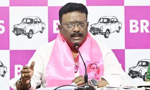 BRS MLC श्रवण ने कांग्रेस को मां और नवजात की मौत का जिम्मेदार ठहराया BRS MLC श्रवण ने कांग्रेस को मां और नवजात की मौत का जिम्मेदार ठहराया