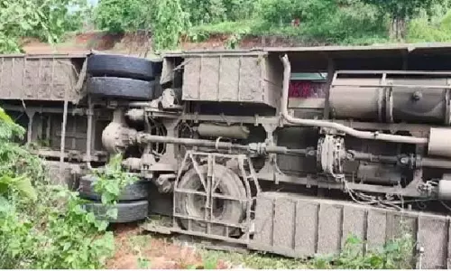 Odisha : बस हादसे से मचा हड़कंप, रेस्क्यू जारी