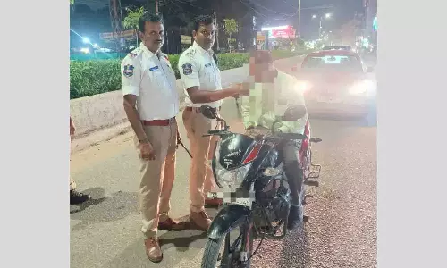 Cyberabad में सप्ताहांत विशेष अभियान में 305 शराबी वाहन चालक पकड़े गए Cyberabad में सप्ताहांत विशेष अभियान में 305 शराबी वाहन चालक पकड़े गए