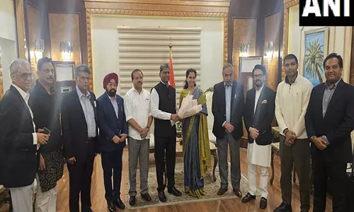 NCP-SCP MP सुप्रिया सुले के नेतृत्व में सर्वदलीय प्रतिनिधिमंडल मिस्र पहुंचा NCP-SCP MP सुप्रिया सुले के नेतृत्व में सर्वदलीय प्रतिनिधिमंडल मिस्र पहुंचा