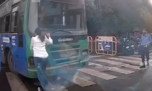 युवती को बस से कुचलने की कोशिश करने पर BMTC चालक निलंबित