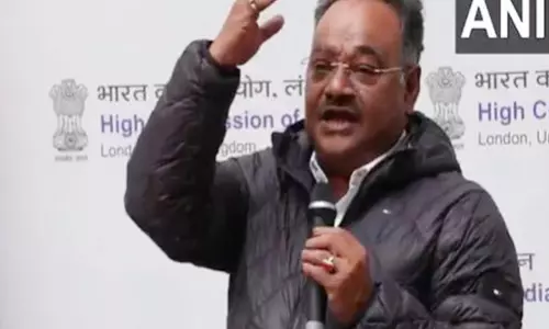 हम भीख का कटोरा लेकर किसी के दरवाजे पर नहीं हैं: लंदन में BJP MP समिक भट्टाचार्य हम भीख का कटोरा लेकर किसी के दरवाजे पर नहीं हैं: लंदन में BJP MP समिक भट्टाचार्य