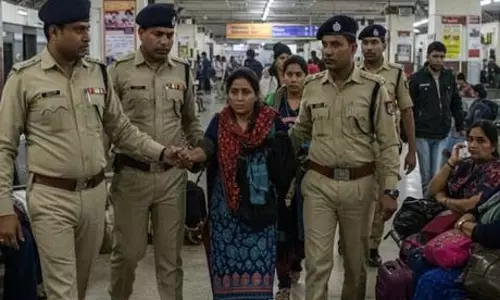 डांस का शौक बना मुसीबत, महिला चोरी करते पकड़ी गई डांस का शौक बना मुसीबत, महिला चोरी करते पकड़ी गई